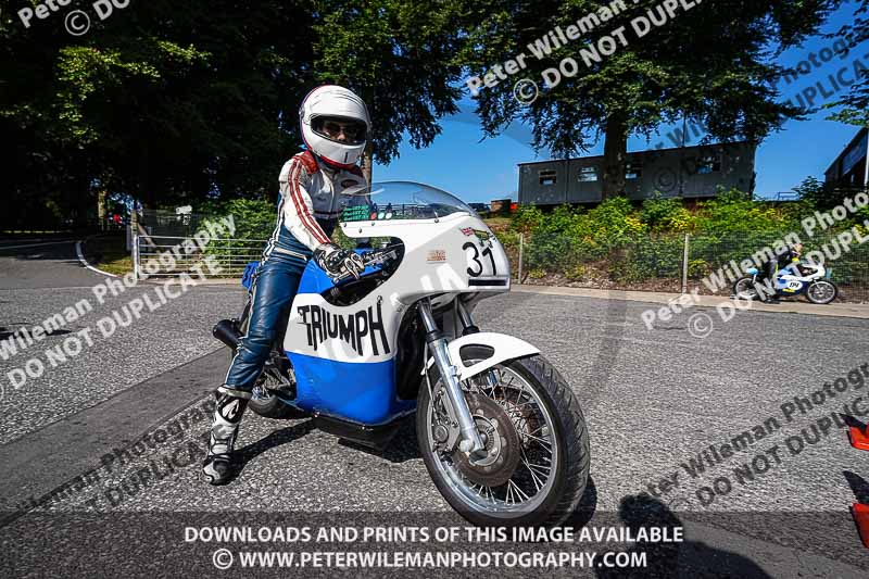 Vintage motorcycle club;eventdigitalimages;mallory park;mallory park trackday photographs;no limits trackdays;peter wileman photography;trackday digital images;trackday photos;vmcc festival 1000 bikes photographs